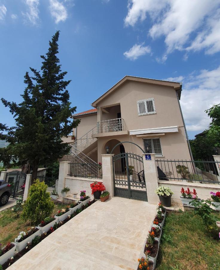 Villa Rada อิกาโล ภายนอก รูปภาพ